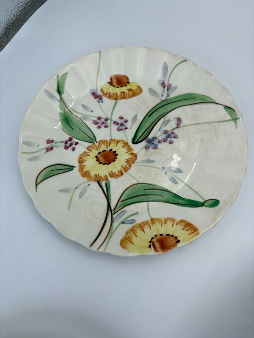 Vintage Southern Potteries Blue Ridge Hand-Painted Yellow Floral Bowl and Plates - Picture 8 of 14